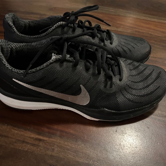 Nike Running Shoes - Picture 5 of 6